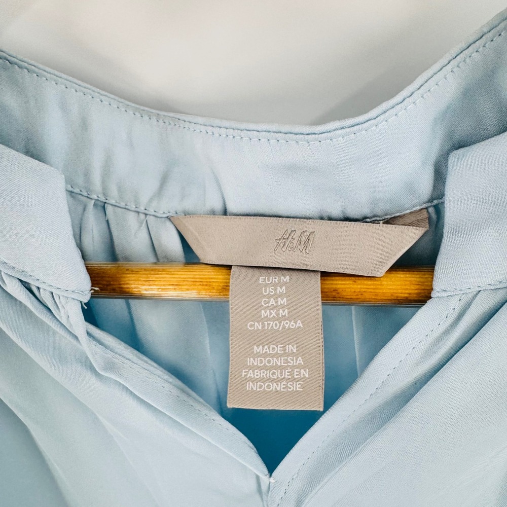 H&M Blouse Light Blue Stand Collar Puff Sleeve Polyester Pullover Top Size M - Picture 4 of 9